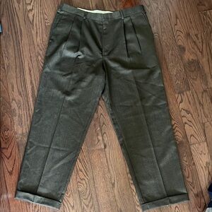 Men’s Wool Blend Pleated Pants
